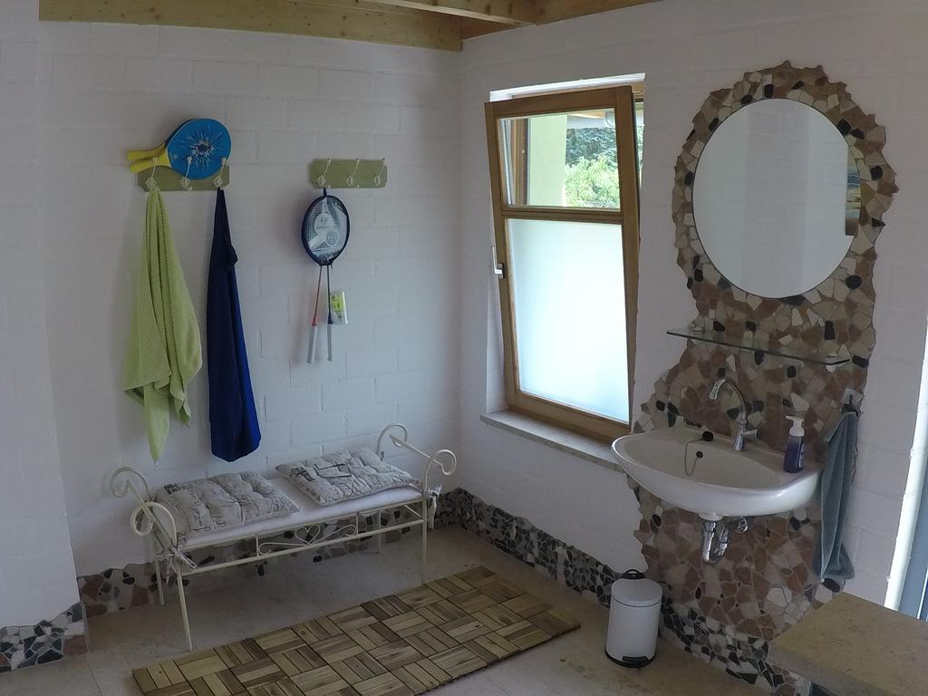 Pension Am Weinberg Bed & Breakfast Mainstockheim Екстер'єр фото