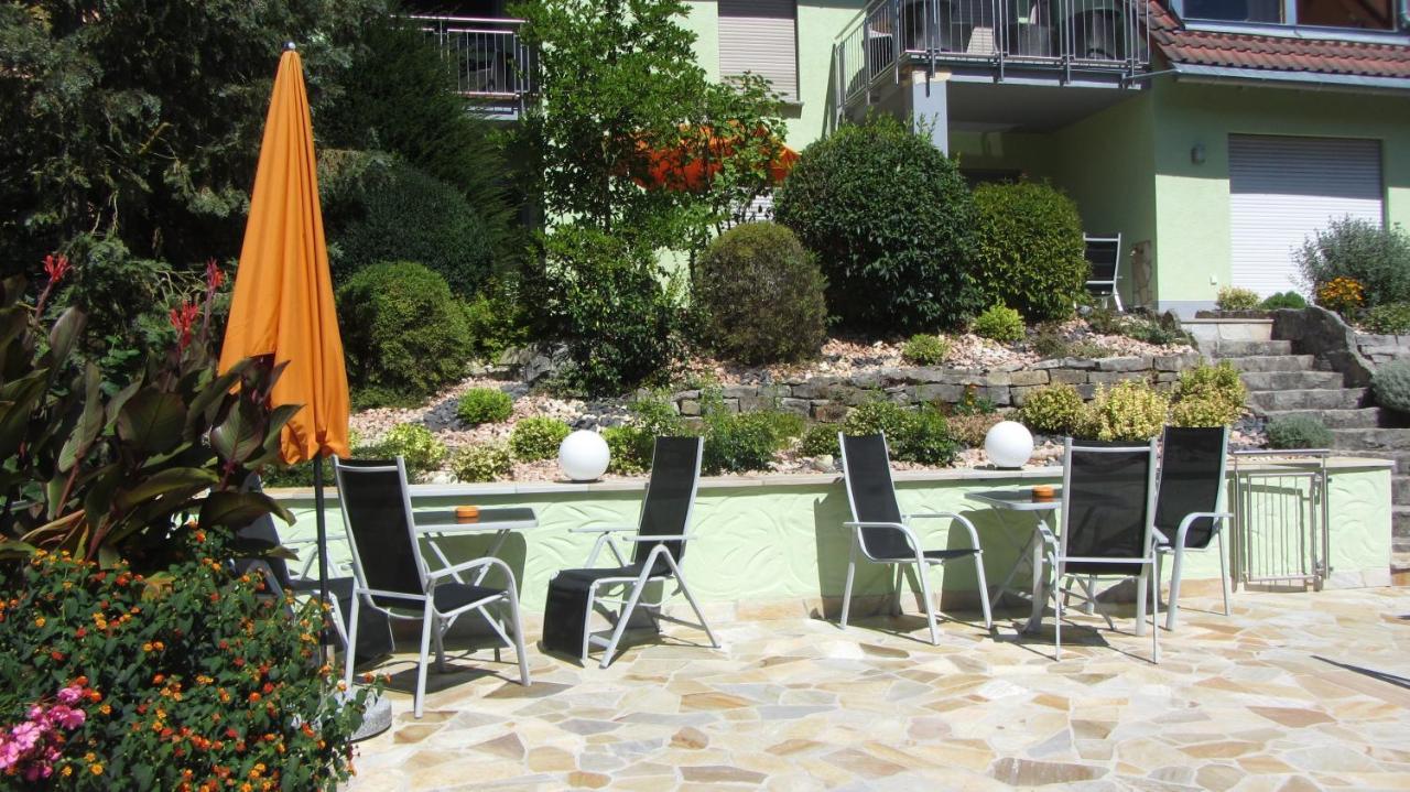Pension Am Weinberg Bed & Breakfast Mainstockheim Екстер'єр фото