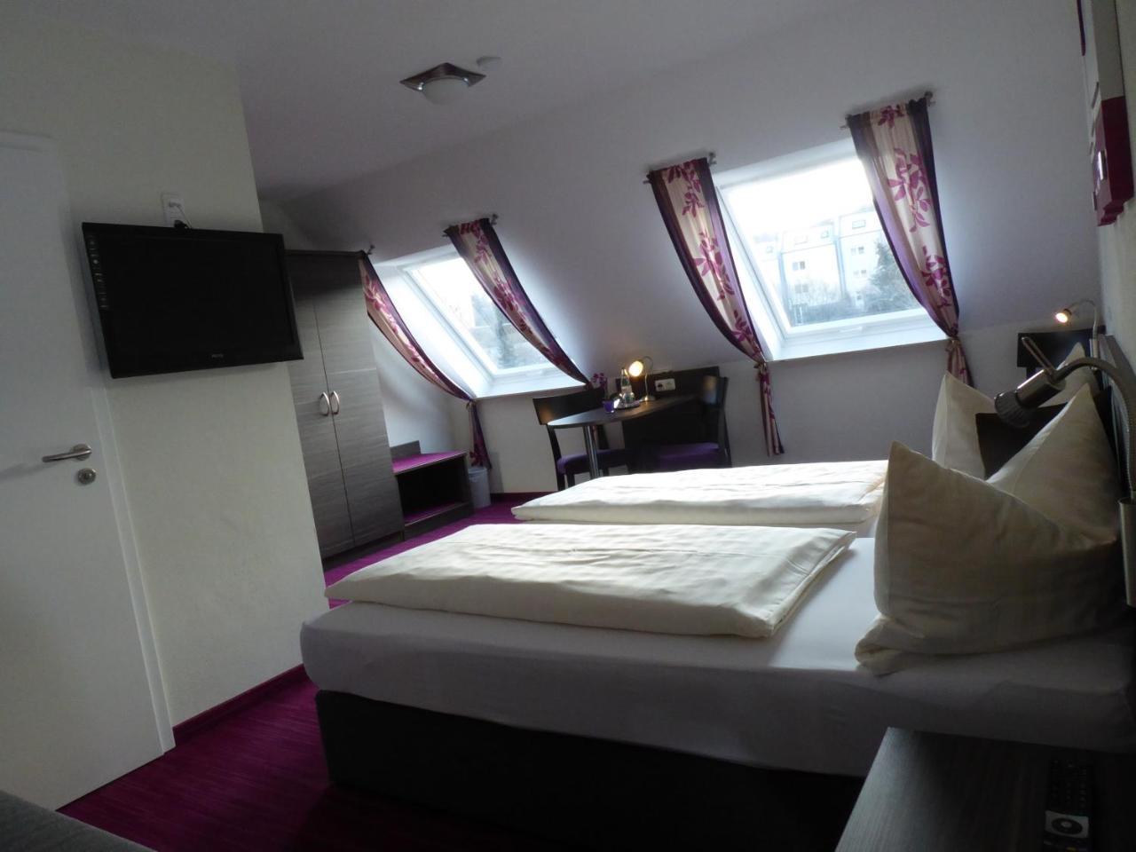 Pension Am Weinberg Bed & Breakfast Mainstockheim Екстер'єр фото
